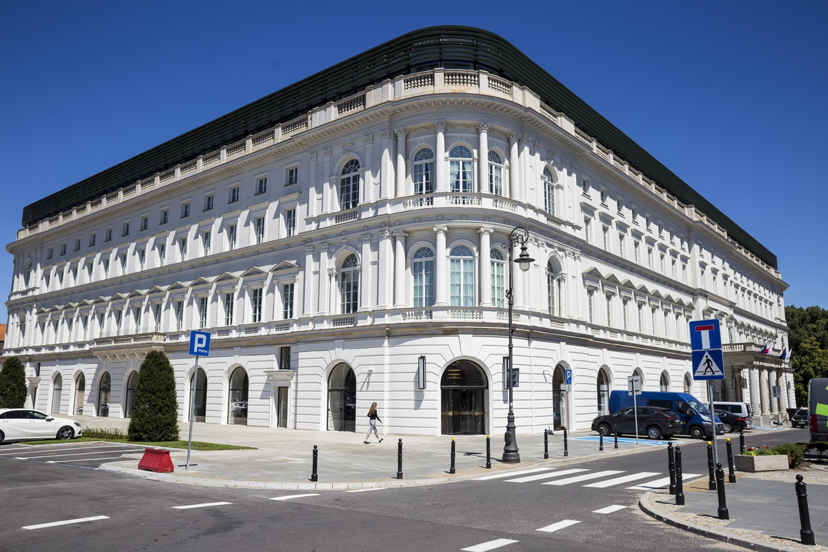 HOTEL RAFFLES EUROPEJSKI