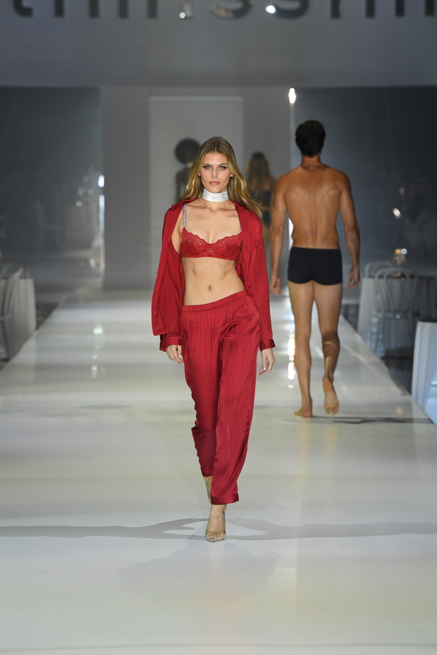 intimissimi-white-cabaret-pokaz-kolekcji-w-weronie-jesien-zima-2019-202013-4c96a6c