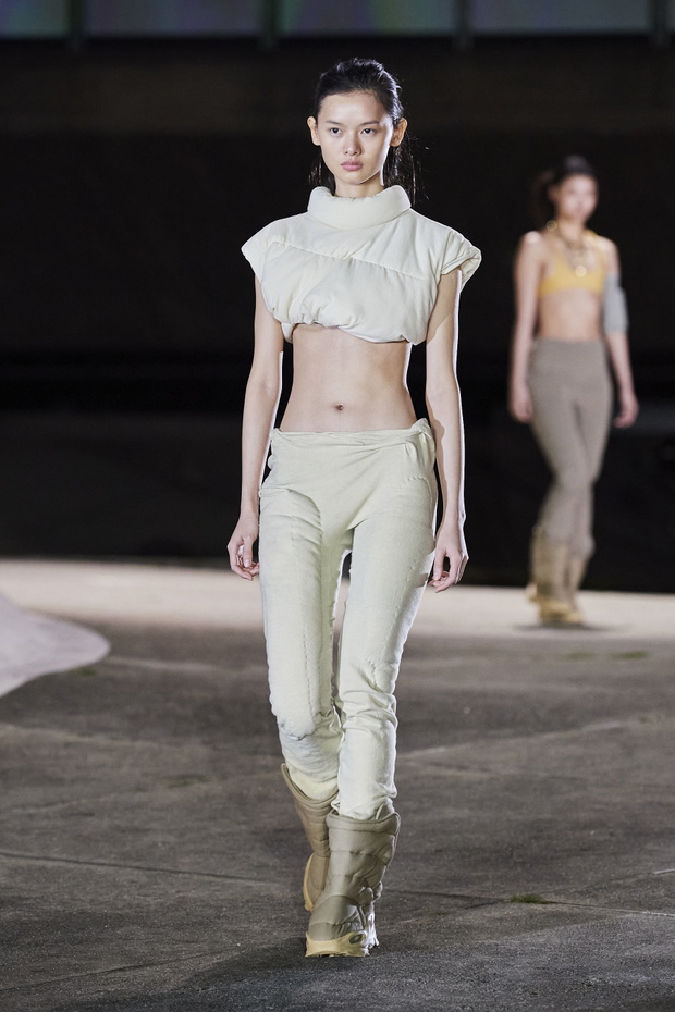 yeezy-season-812-aef27e9