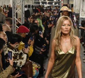 "Kate Moss" na pokazie Vetements