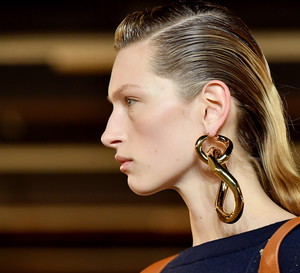 5 fryzur z Paris Fashion Week