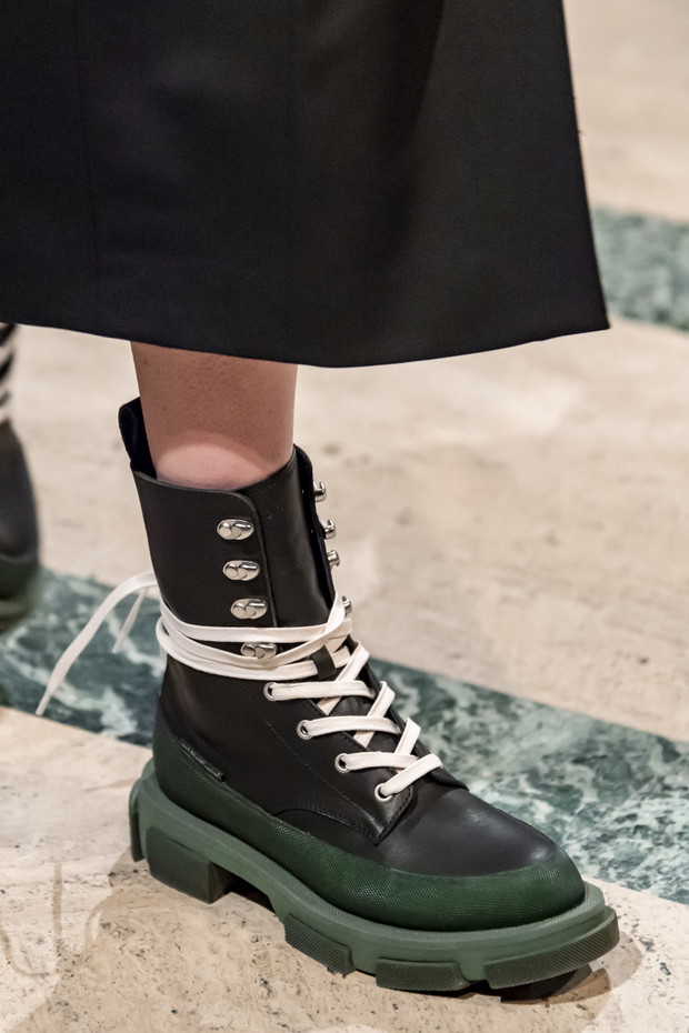 Buty na jesień damskie (2020): trendy z wybiegów
