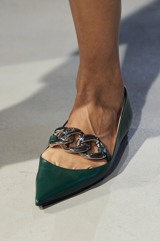 Buty na jesień damskie (2020): trendy z wybiegów
