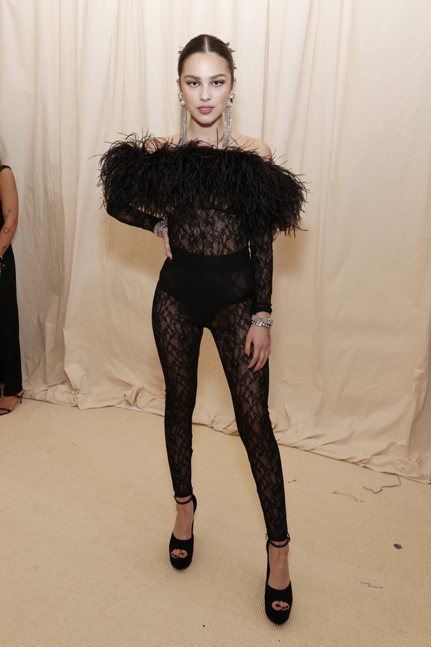 Stylizacje Met Gala 2021: suknie gwiazd