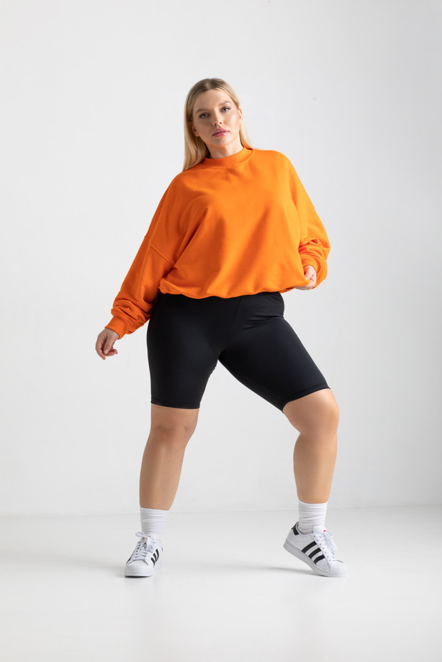 Chiara Wear na wiosnę 2022: Orange is the new black