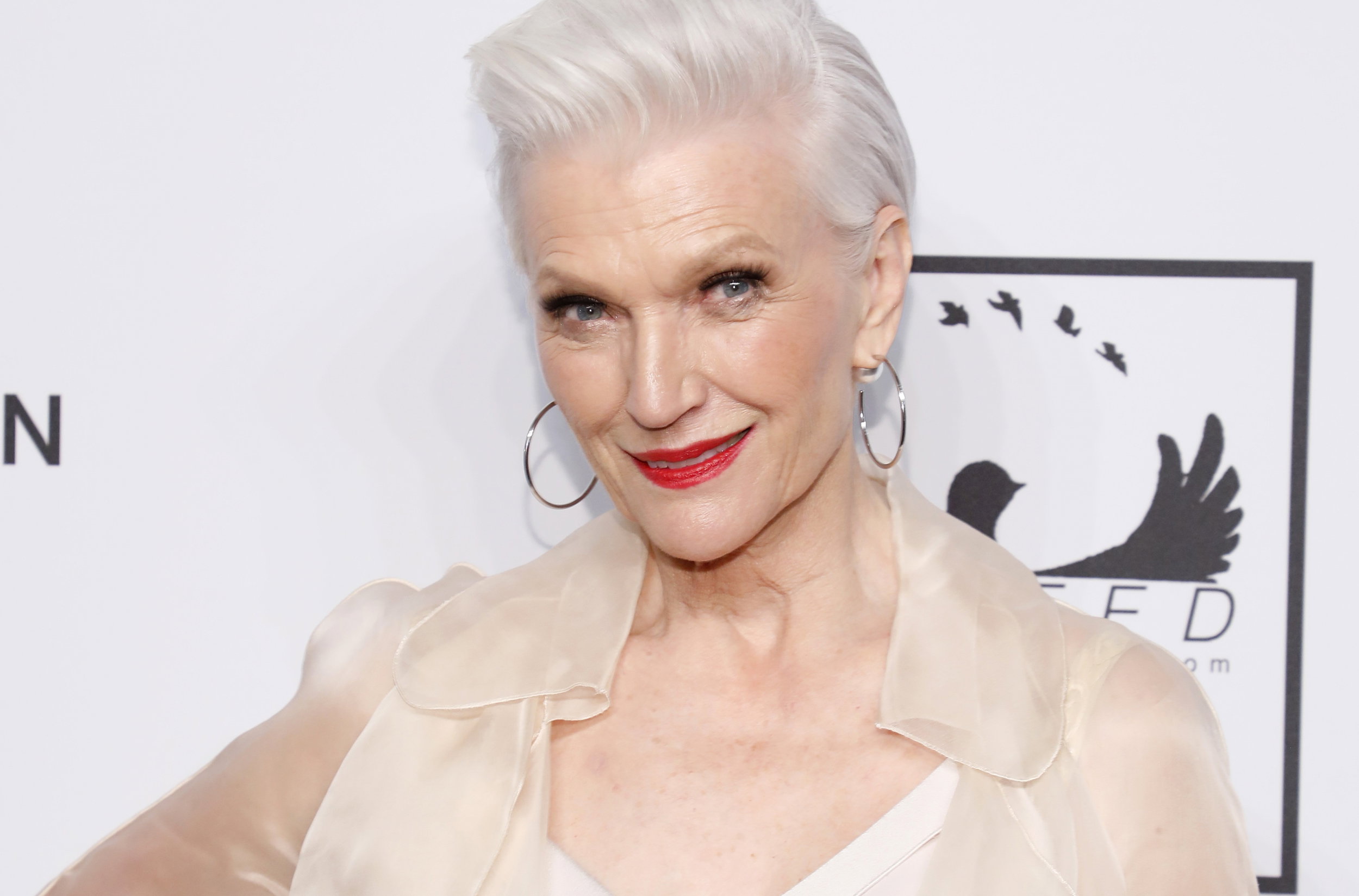 Maye Musk - makijaż i pielęgnacja