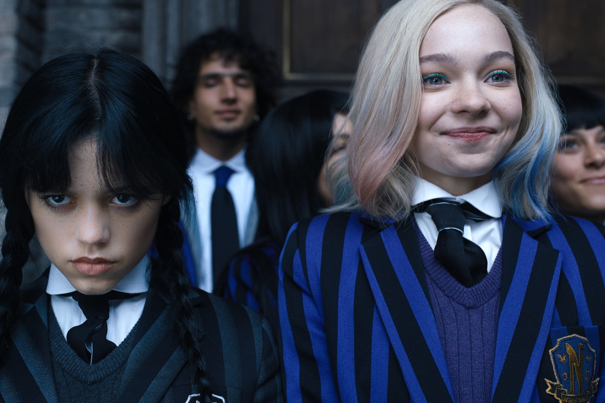 "Wednesday" zdetronizowała "Dahmera" na Netfliksie! Chodzi o ranking najpopularniejszych seriali wszechczasów na platformie - liczby robią wrażenie