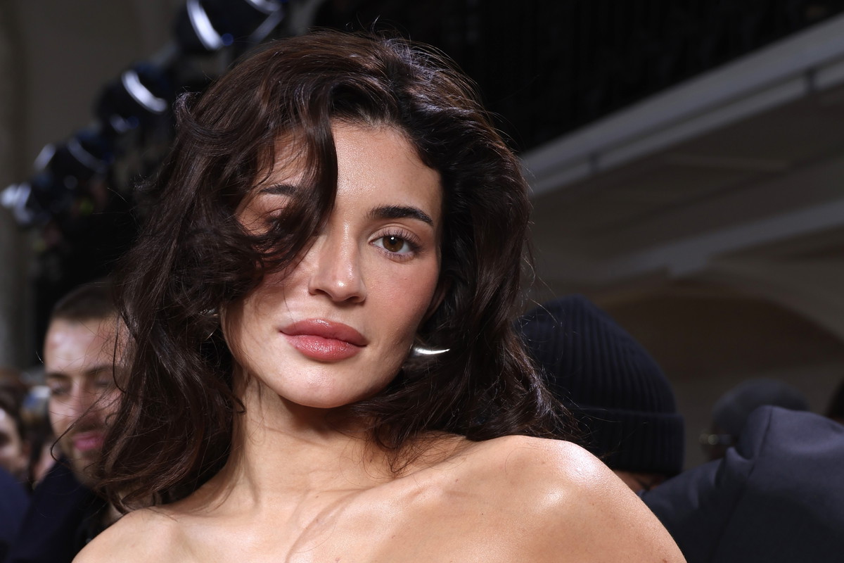 Kylie Jenner otwiera się na temat macierzyństwa i swojego wyglądu. “Po urodzeniu dziecka potrzebuję trochę czasu, by znów poczuć się sobą”