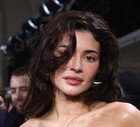 Kylie Jenner otwiera się na temat macierzyństwa i swojego wyglądu. “Po urodzeniu dziecka potrzebuję trochę czasu, by znów poczuć się sobą”