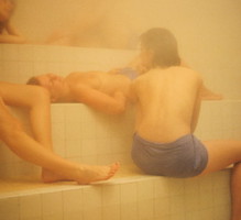 Sauna z przyjaciółką - terapeutyczna nagość
