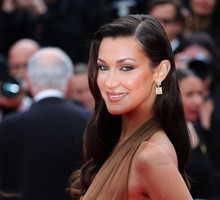 Bella Hadid na czerwonym dywanie w Cannes 2024