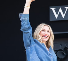 Dawno niewidziana Cameron Diaz kradnie show w stylizacji “total denim”. To kwintesencja miejskiego szyku