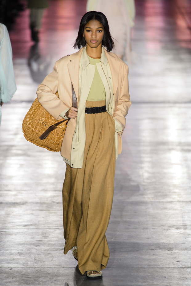 Pokaz Alberta Ferretti SS19
