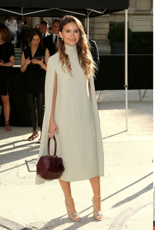 Gwiazdy na pokazach haute couture jesień-zima 2016/2017, Mira Duma przed pokazem Valentino, fot. East News