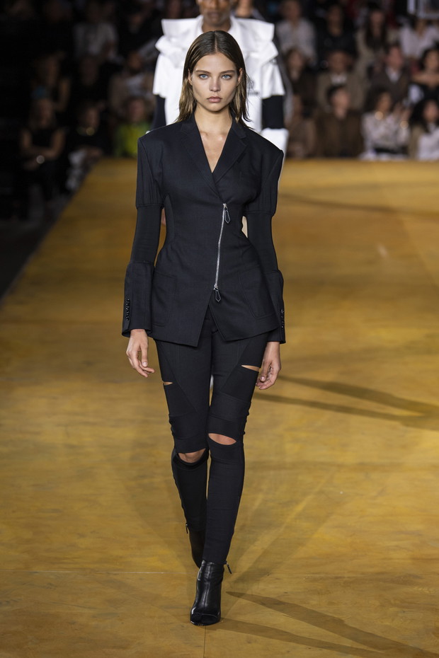 Pokaz Burberry SS20