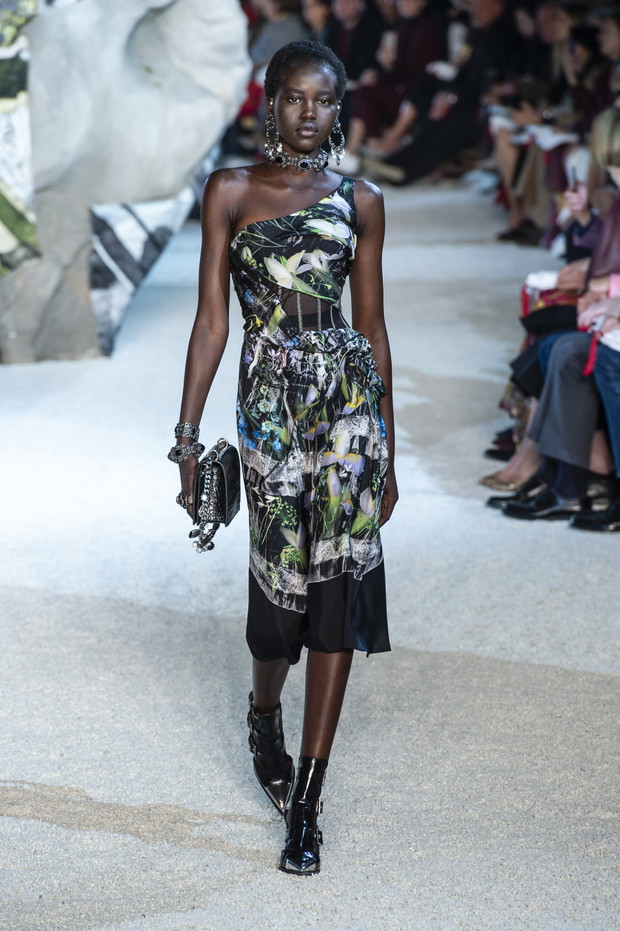 Pokaz Alexander McQueen SS19