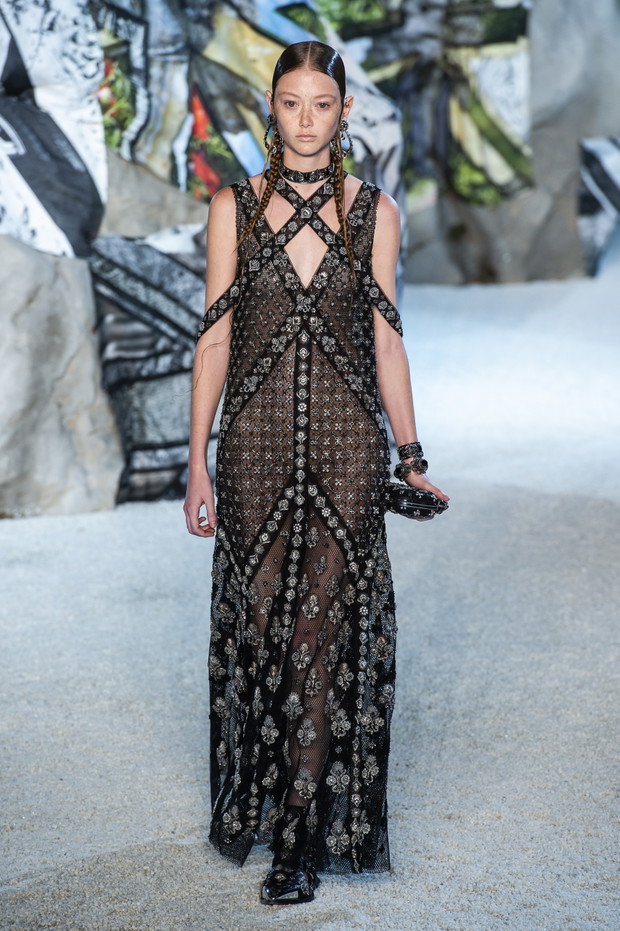 Pokaz Alexander McQueen SS19