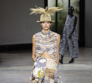 Pokaz Issey Miyake SS19