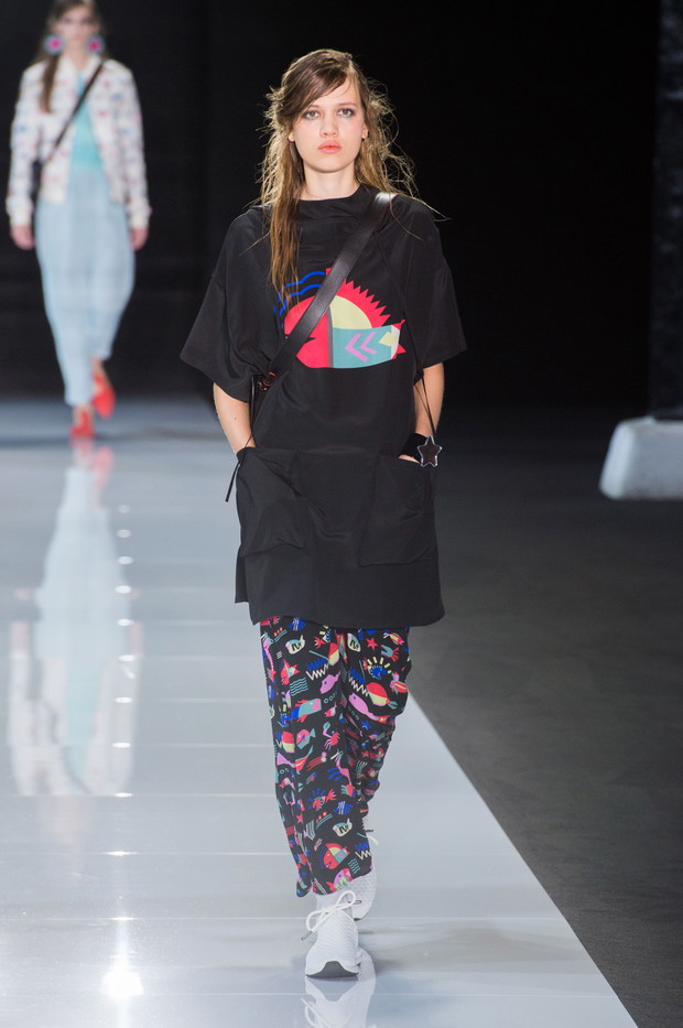 Pokaz Emporio Armani SS18