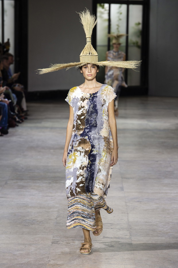 Pokaz Issey Miyake SS19