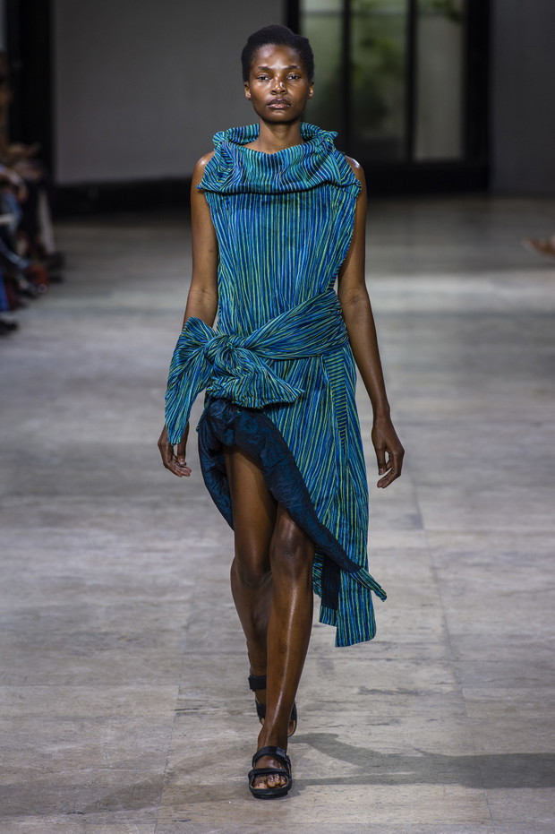 Pokaz Issey Miyake SS19