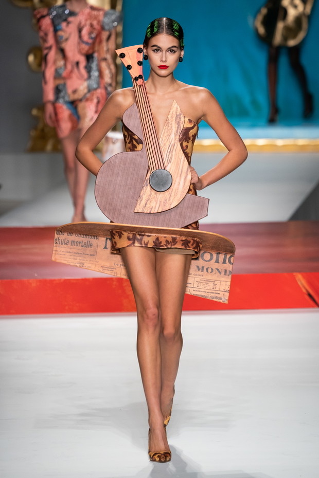 Moschino wiosna-lato 2020
