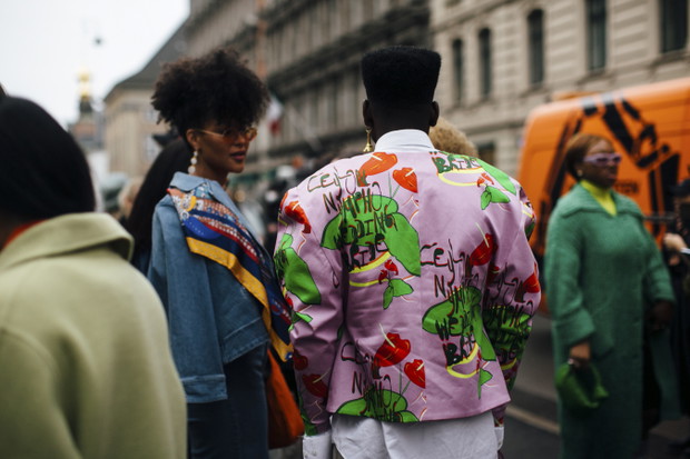 Najmodniejsze stylizacje z ulic Kopenhagi według najbardziej stylowych ludzi z branży i gości Copenhagen Fashion Week jesień-zima 2022/2023