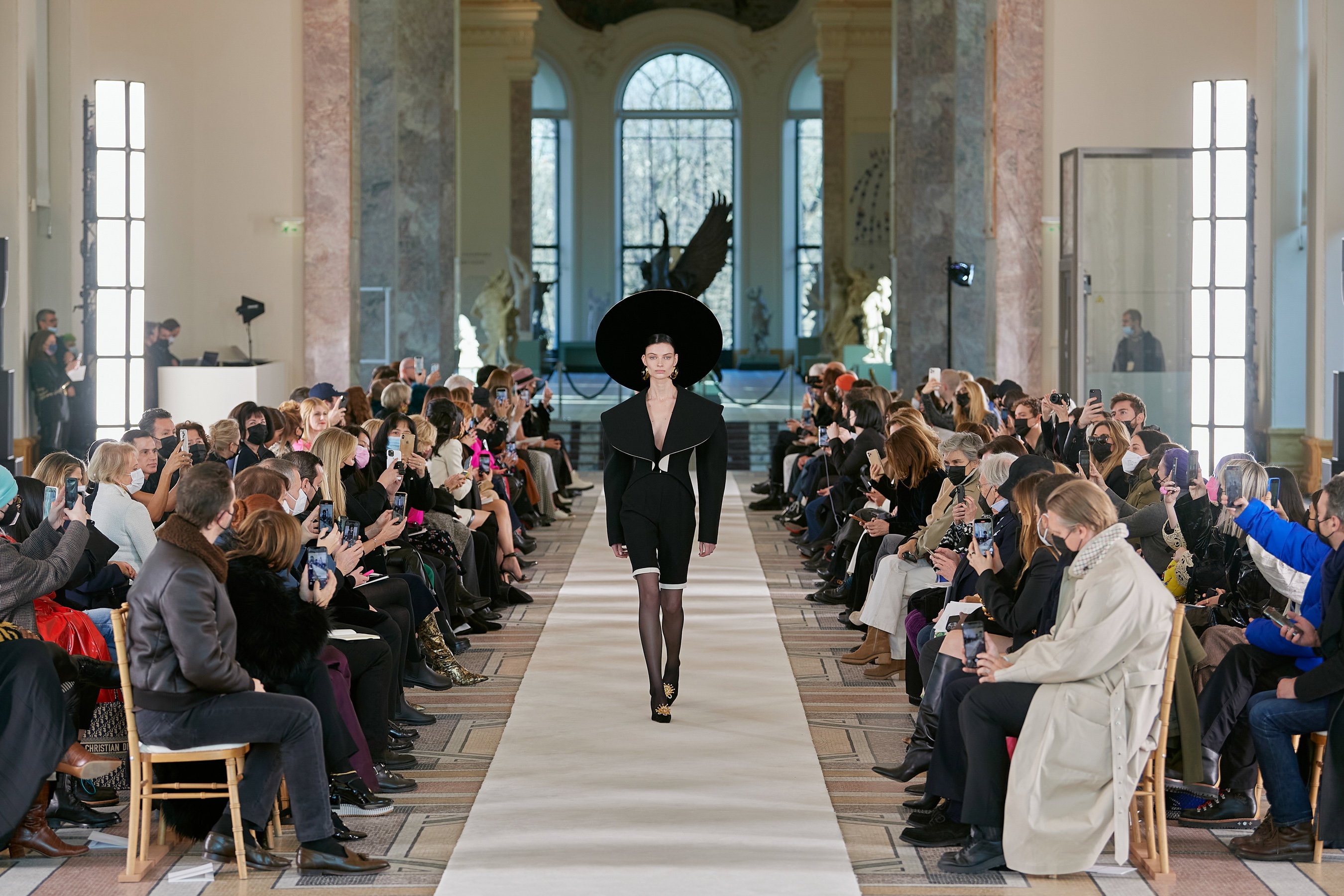 Schiaparelli haute couture wiosna-lato 2022