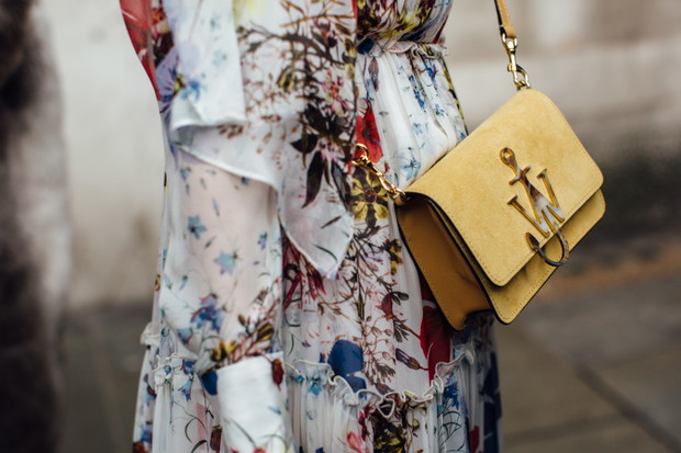 London Fashion Week jesień-zima 2020/2021: torebki, buty, dodatki