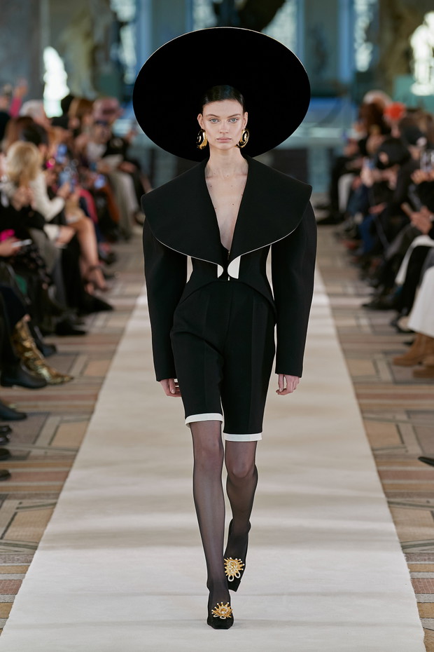 Schiaparelli haute couture wiosna-lato 2022