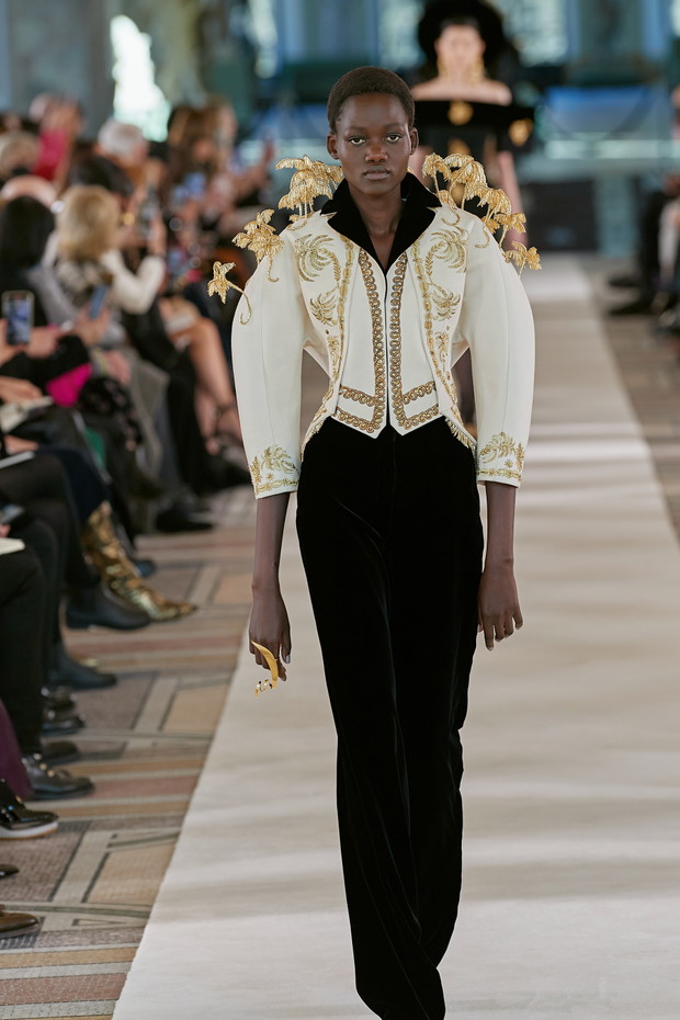 Schiaparelli haute couture wiosna-lato 2022