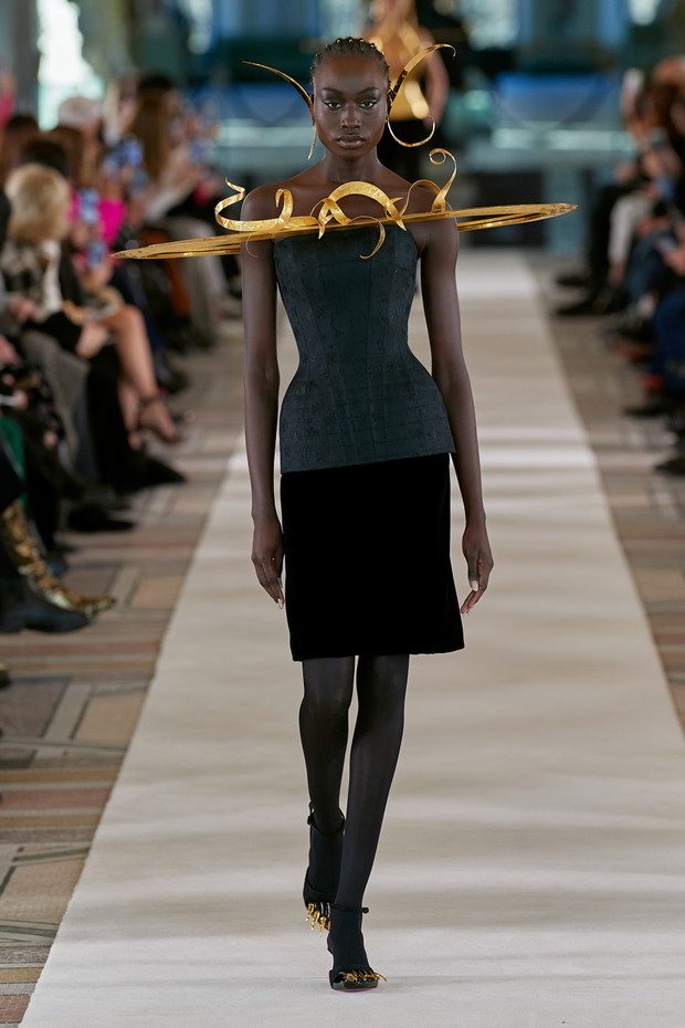 Schiaparelli haute couture wiosna-lato 2022