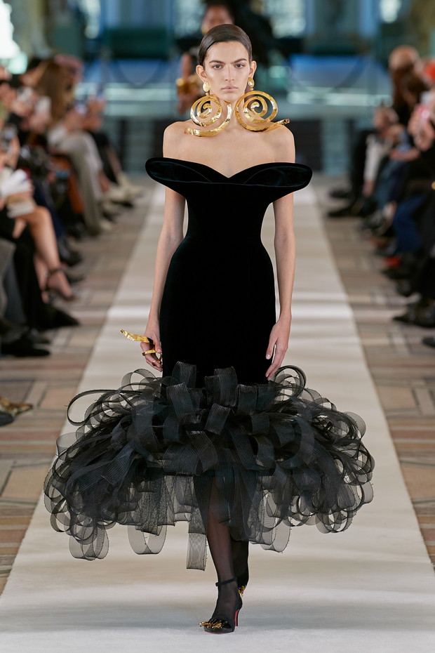 Schiaparelli haute couture wiosna-lato 2022