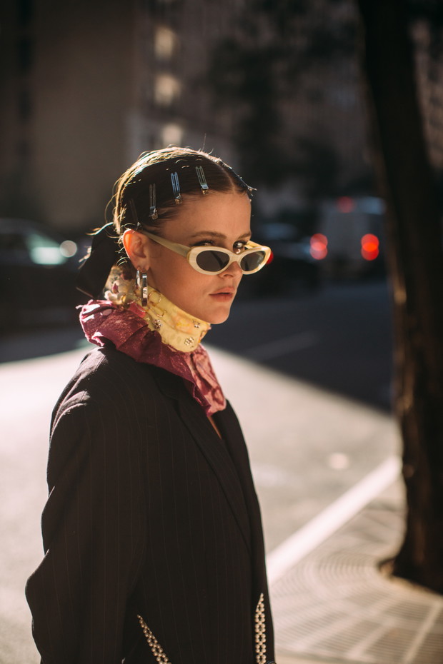Stylizacje z NYFW wiosna-lato 2022 street fashion
