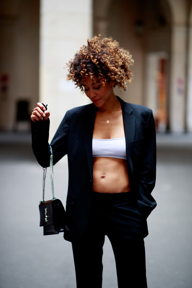 Torebki, buty, dodatki prosto z ulic Paryża: street fashion haute couture fashion week jesień-zima 2021/2022