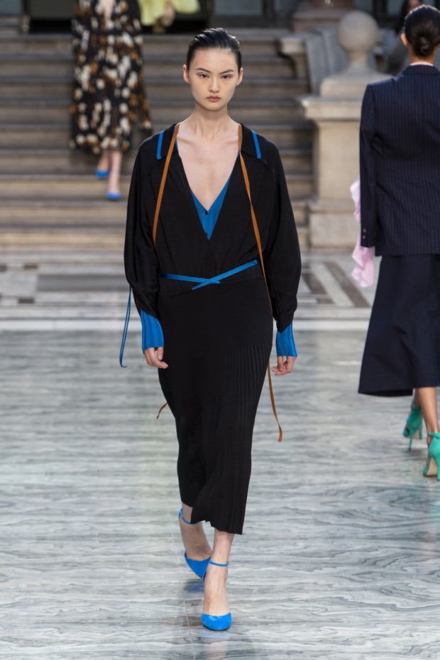 Pokaz Victoria Beckham SS20