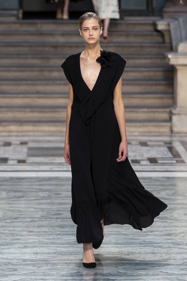 Pokaz Victoria Beckham SS20