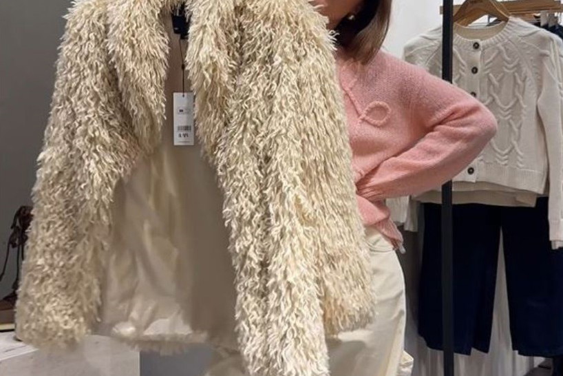 Karolina Limbach Answear