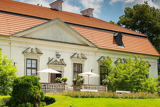 pałac w oborach