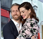 Adam Shulman: kim jest mąż Anne Hathaway nazywany Williamem Szekspirem?
