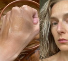 Jestem redaktorką beauty i latem zamiast perfum używam olejku z drobinkami. Koniecznie o zapachu romantycznej plaży