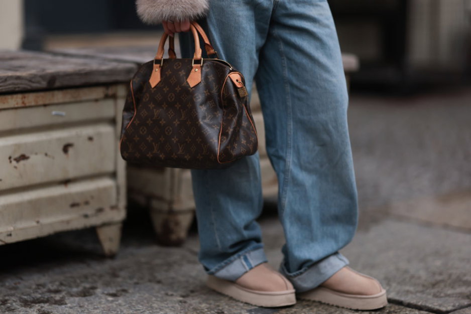 UGG