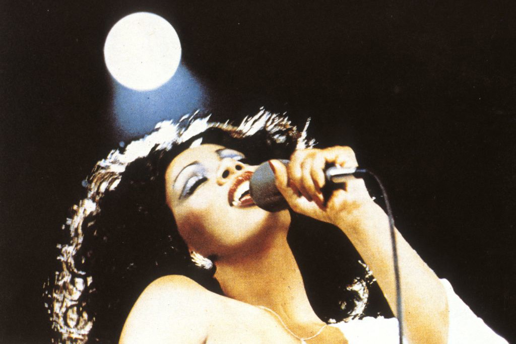 Donna Summer: “królowa disco”, która zahipnotyzowała świat utworem “Love To Love You Baby”