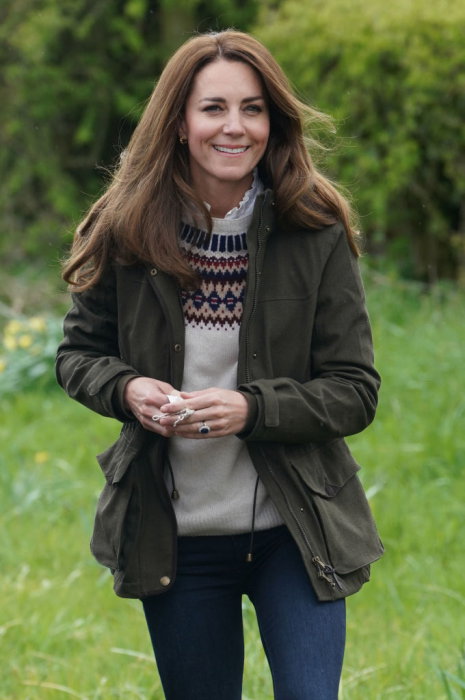 Księżna Kate w swetrze Fair Isle