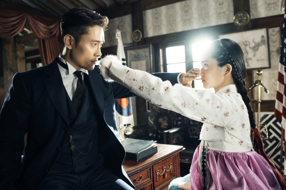 Najlepsze K-drama na Netflix. 8 tytułów, które musicie obejrzeć. To propozycje dla fanów komedii romantycznych, jak i kina akcji