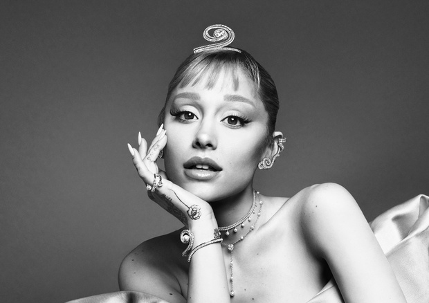 Swarovski x Ariana Grande Capsule Collection_Tier_1_72DPI_RGB_A3_2