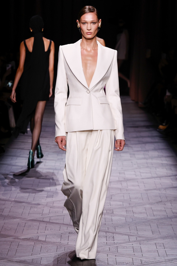 Nina Ricci PO S25 008