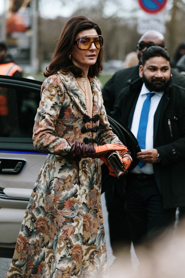 Stylizacje z paryskiego tygodnia mody haute couture wiosna-lato 2025