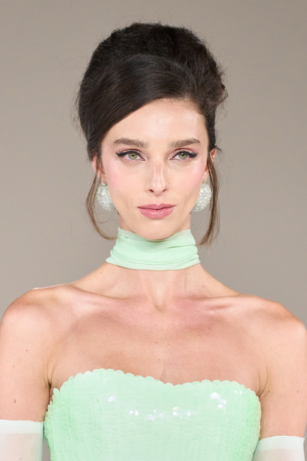 Tamara Ralph HC clp S25 007