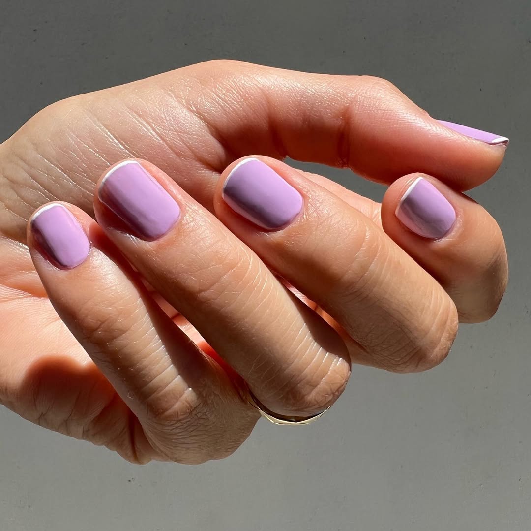 Dreaming of Sardinia and Lavender Gelato Head over to @welovecoco stories to watch this sweet treat nail art come to life. CHANEL LE VERNIS in MOON SHELL and BLANC ÉCUME